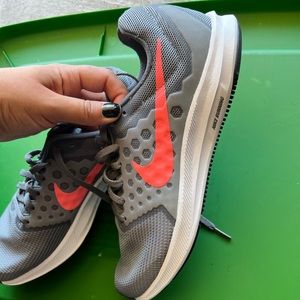 Nike women’s downshifted